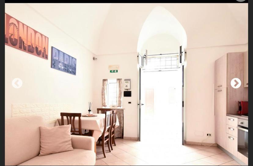 דירות אוסטוני La Casa Delle Muse מראה חיצוני תמונה